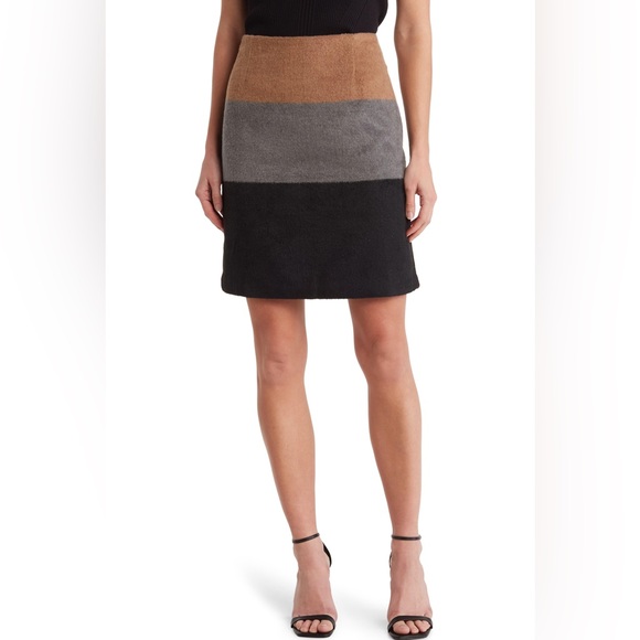 Amanda & Chelsea skirt - Picture 1 of 3